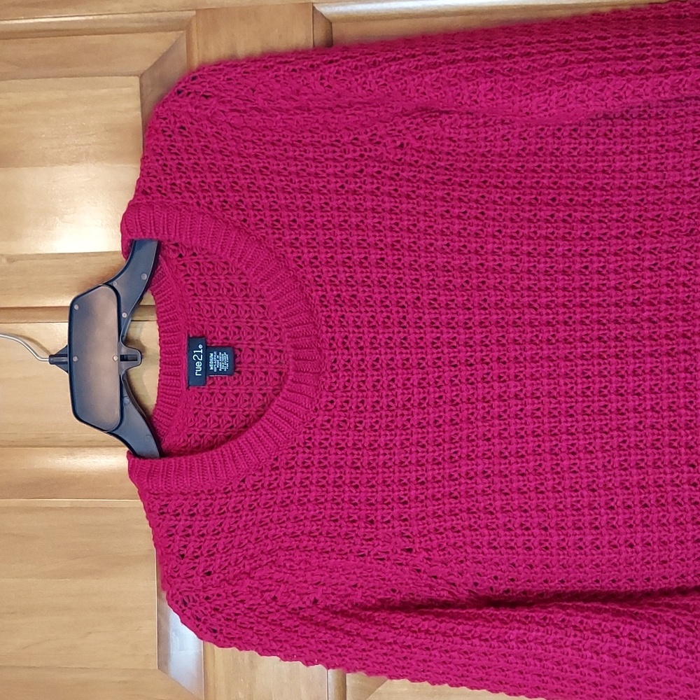 * Rue21 Crew Neck Red Raspberry Chunky Waffle Tunic Soft Sweater, Size Medium